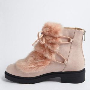 Forever21 BLACK Faux Fur Low Winter Boot